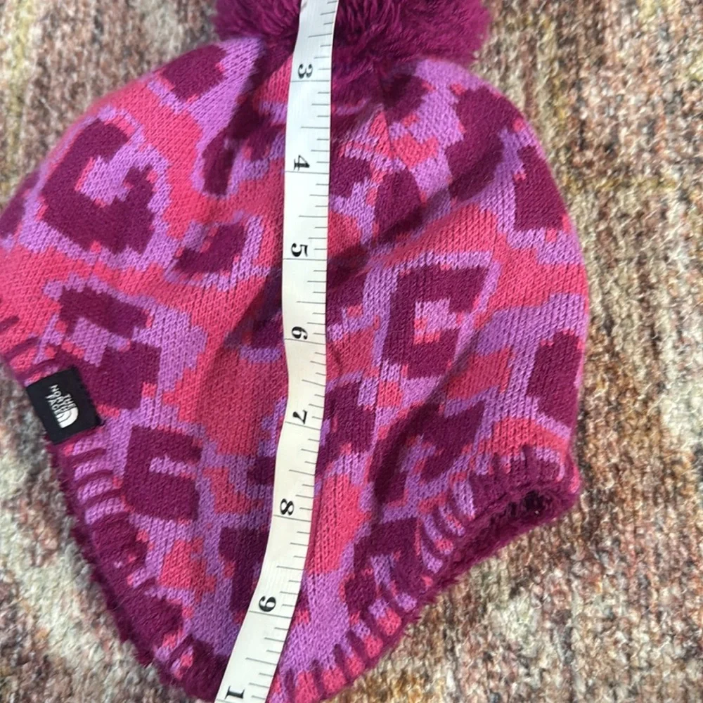 The north face littles faroe beanie cabaret pink leapard small print baby girl